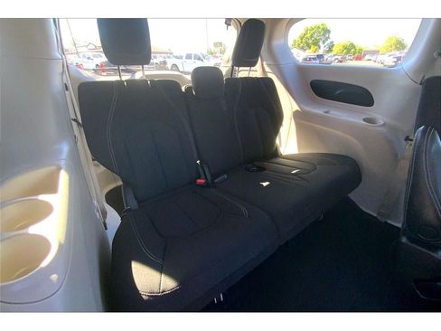 Used 2022 Chrysler Voyager LX FWD image 29