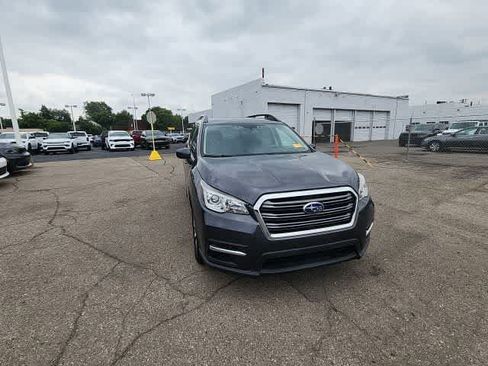 Used 2019 Subaru Ascent Premium AWD/4WD image 5