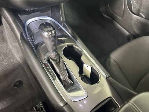 Used 2018 Chevrolet Malibu LT FWD image 19