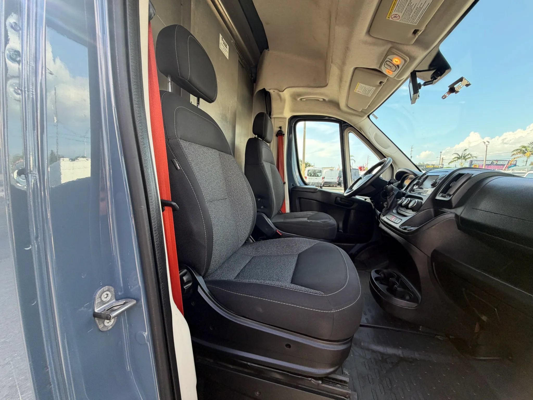 Used 2020 RAM ProMaster 3500 FWD image 17