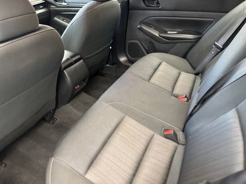 Used 2024 Nissan Altima 2.5 SV image 11