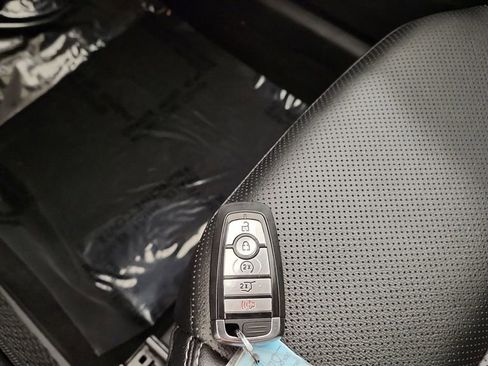 Used 2022 Ford Escape SEL image 20