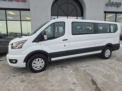 Used 2023 Ford Transit 350 XLT image 4