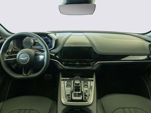 New 2026 Aston Martin DBX 707 image 31