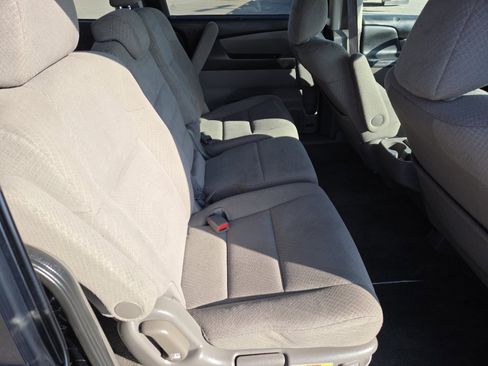 Used 2016 Honda Odyssey SE image 18