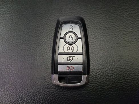 Used 2020 Ford Expedition Limited AWD/4WD image 32