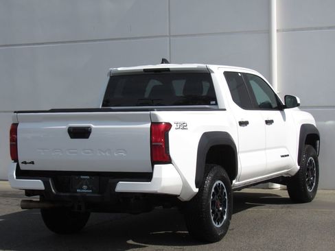 Certified 2024 Toyota Tacoma TRD Off-Road AWD/4WD image 6