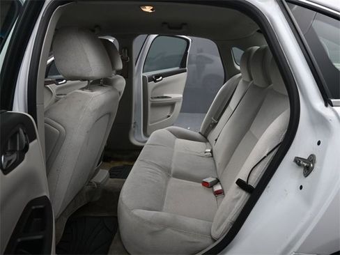 Used 2011 Chevrolet Impala LS image 13