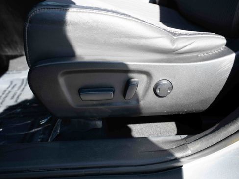 Used 2016 Toyota Highlander Plus image 12