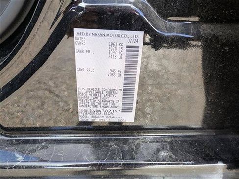 Used 2024 Nissan Altima 2.5 SV FWD image 15