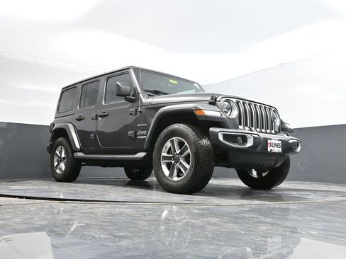Used 2020 Jeep Wrangler Unlimited Sahara image 33