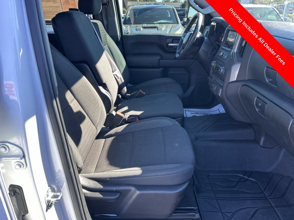 Used 2025 Chevrolet Silverado 2500 Custom w/ Custom Value Package RWD image 19