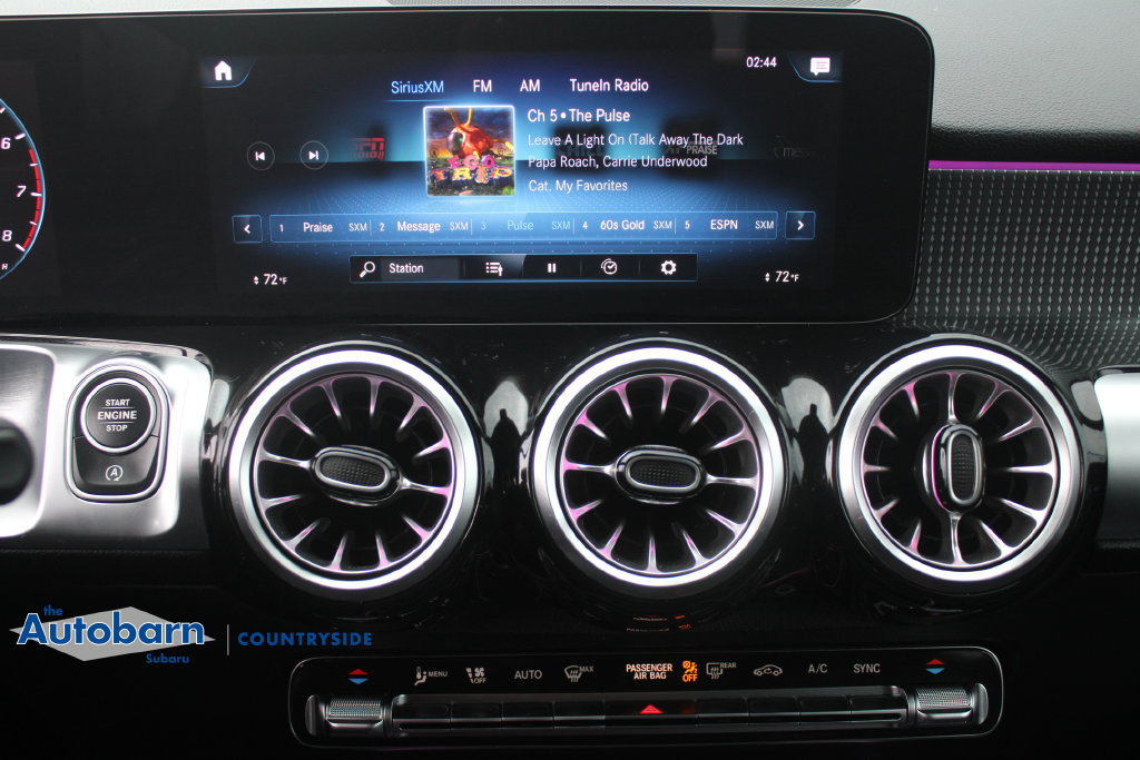 Used 2023 Mercedes-Benz GLB 250 4MATIC w/ Premium Package image 15