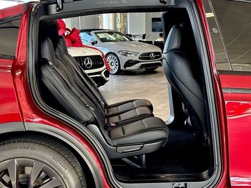 Used 2024 Tesla Model X image 21