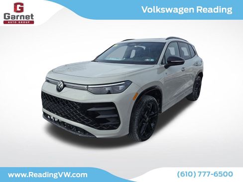 New 2026 Volkswagen Tiguan SE R-Line image 1