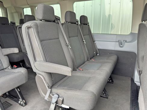 Used 2015 Ford Transit 350 XLT image 29