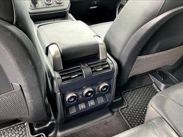 Used 2024 Land Rover Defender 130 X-Dynamic SE AWD/4WD image 25