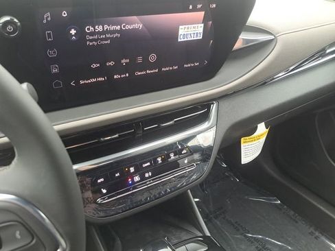 New 2026 Buick Envista Avenir image 21