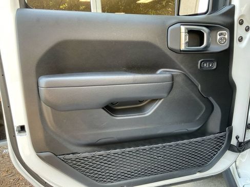 Used 2026 Jeep Wrangler Unlimited Rubicon AWD/4WD image 30