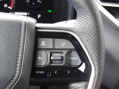 Used 2025 Toyota Tundra Platinum image 25