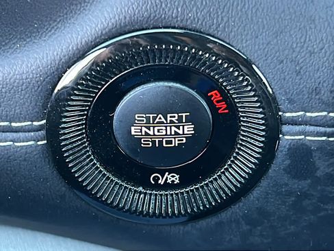 Used 2022 Jeep Compass High Altitude image 17