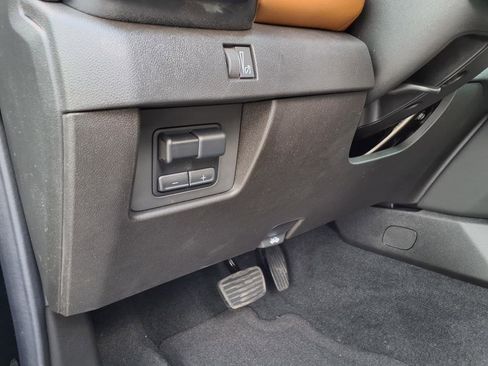 New 2025 GMC Canyon AT4 w/ Nightfall Edition AWD/4WD image 8