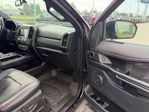 Used 2020 Ford Expedition Limited w/ Equipment Group 303A AWD/4WD image 18