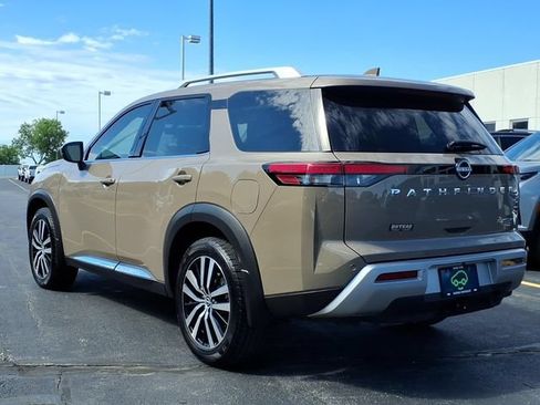 Used 2023 Nissan Pathfinder Platinum w/ Cargo Package AWD/4WD image 10