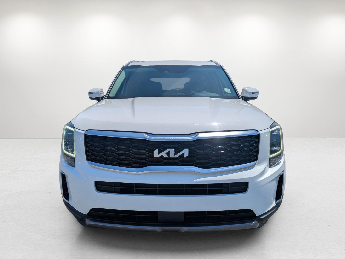 Used 2022 Kia Telluride S FWD image 2