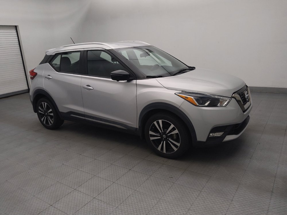 Used 2019 Nissan Kicks SR w/ SR Premium Package FWD image 11