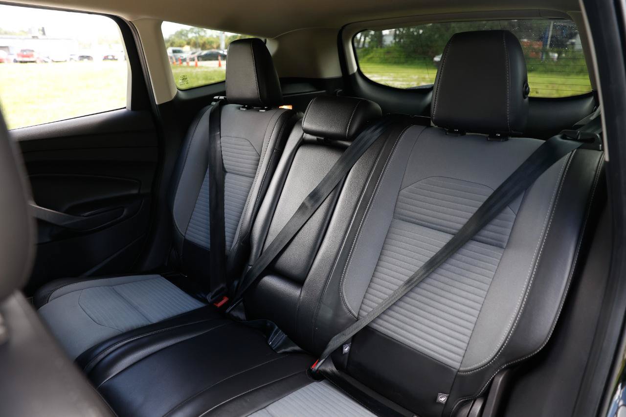 Used 2017 Ford Escape Titanium FWD image 8