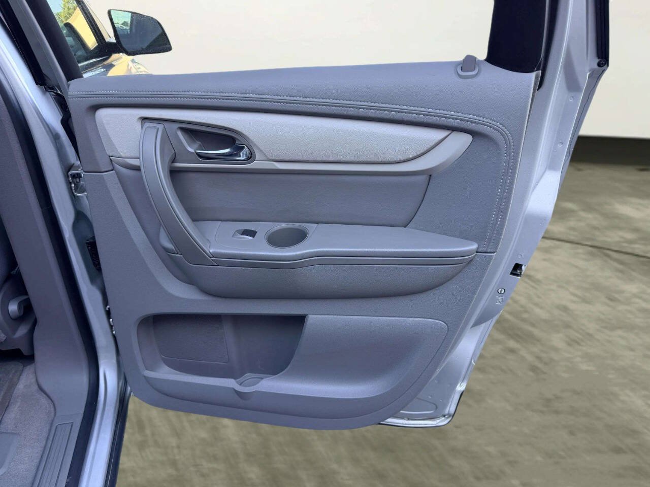 Used 2017 Chevrolet Traverse LS FWD image 22