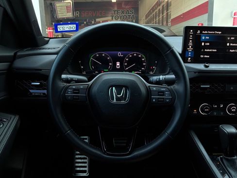 Used 2025 Honda Accord Sport image 37