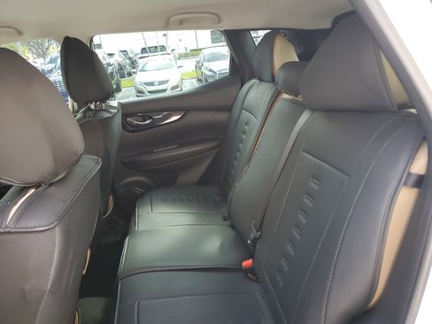 Used 2017 Nissan Rogue Sport SV w/ SV Premium Package image 10