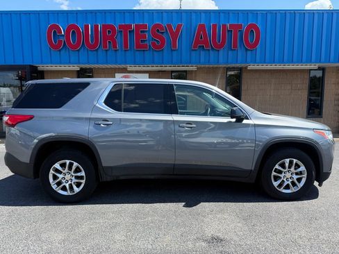 Used 2020 Chevrolet Traverse LS FWD image 8