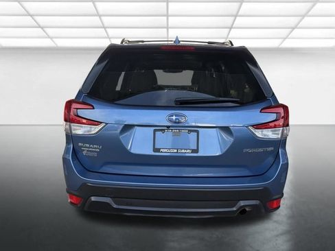 Used 2019 Subaru Forester Premium AWD/4WD image 3