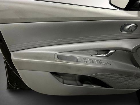 Used 2024 Hyundai Elantra SEL image 20