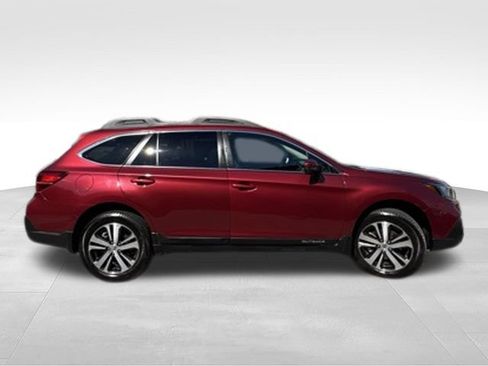 Used 2018 Subaru Outback 2.5i Limited w/ Popular Package #2 AWD/4WD image 8