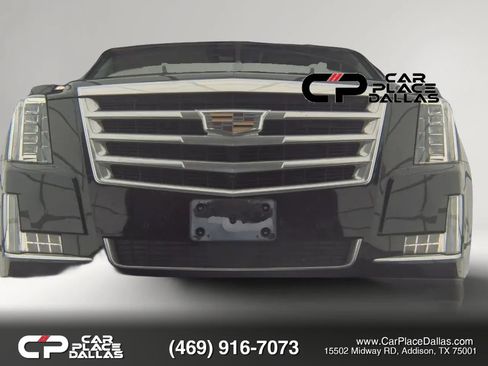 Used 2019 Cadillac Escalade Premium Luxury RWD image 2