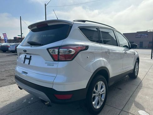 Used 2018 Ford Escape SE w/ SE Sync 3 Package image 4