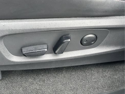 Used 2023 Nissan Pathfinder SL AWD/4WD image 23