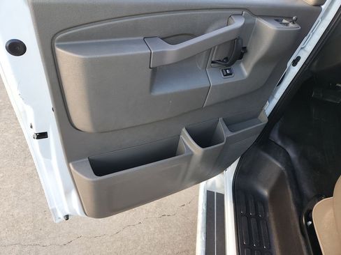 Used 2024 GMC Savana 2500 w/ Driver Convenience Package image 29