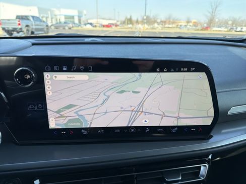 New 2026 Chevrolet Traverse LT image 18