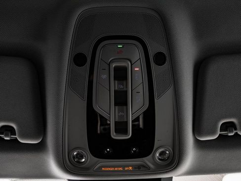 Used 2022 Audi e-tron Premium w/ Convenience Plus Package image 38