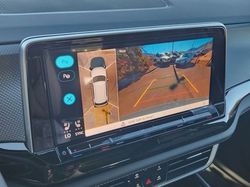 New 2026 Volkswagen Atlas Cross Sport SEL Premium R-Line image 8