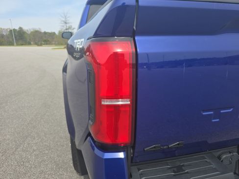 Used 2024 Toyota Tacoma TRD Sport image 33