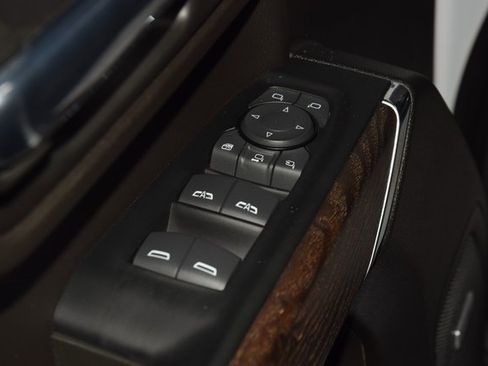 Used 2023 GMC Sierra 3500 Denali w/ Denali Ultimate Package image 51