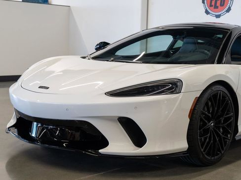 Used 2022 McLaren GT image 27
