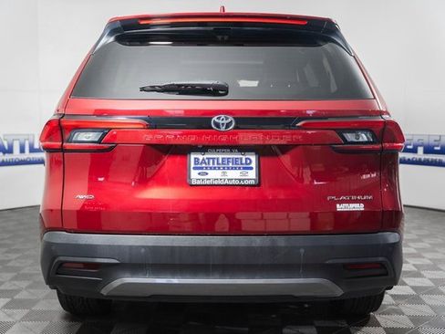 Used 2024 Toyota Grand Highlander Platinum image 5