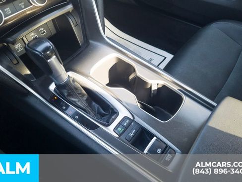 Used 2021 Honda Accord Sport image 27